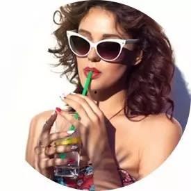 老外喝国产饮品视频,老外亲尝国产饮品，感受本土风情